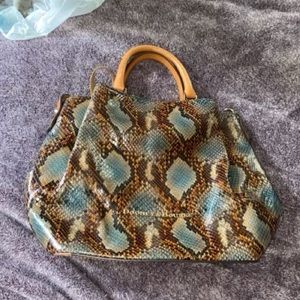 NWT Dooney And Bourke Python blue embossed med leather purse